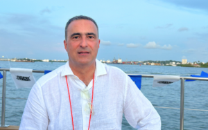 Asier Aguilar Escupiré sobre sus tumbas